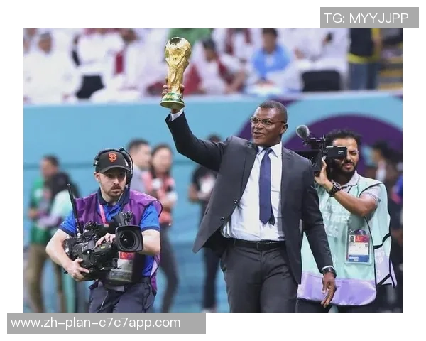 足球世界杯奖杯的辉煌历史与设计背后的故事揭秘